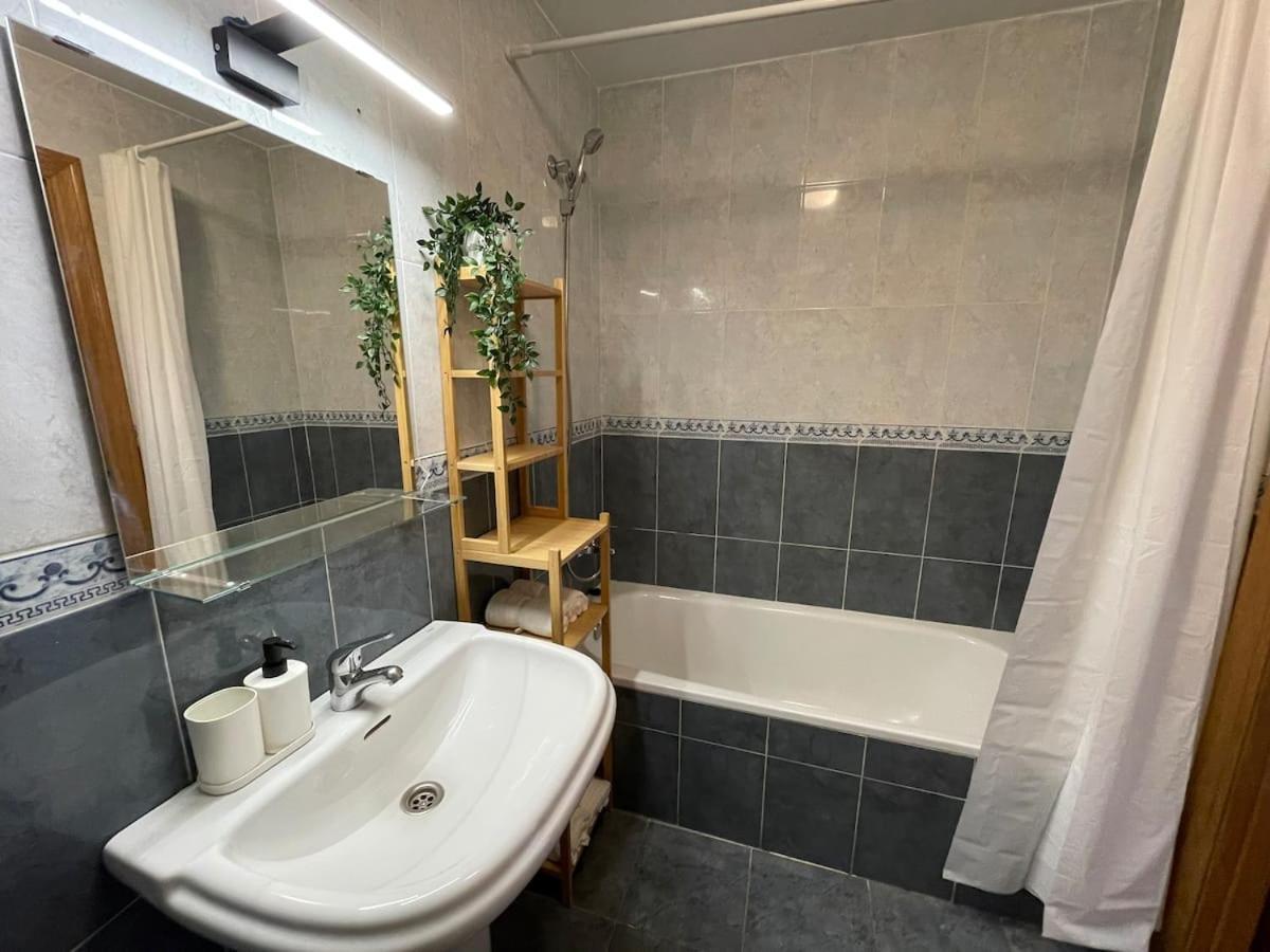 Apartamento Y Piso Frente Al Mar Con Vistas En Garrucha Exteriör bild